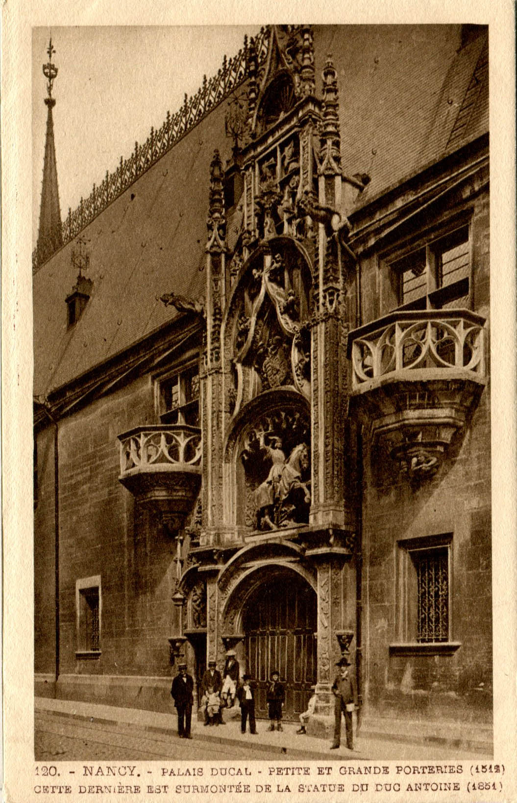 230-PalaisDucal