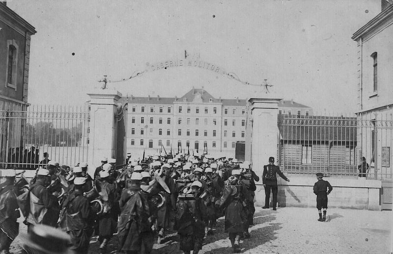 205b - Rentrée des soldats