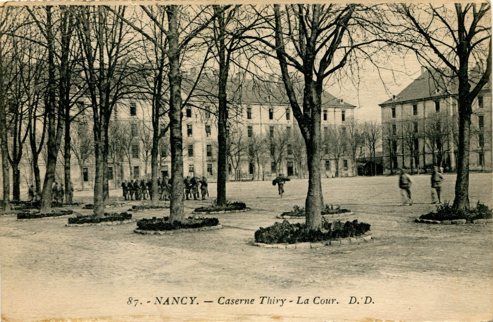 480 - La cour