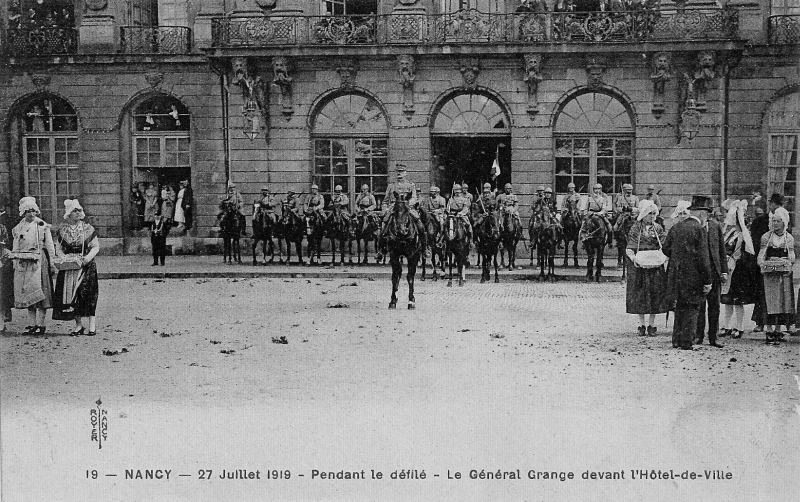 19 - Hôtel-de-Ville