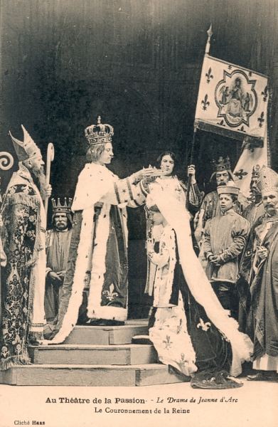 Le Roi sur l'autel