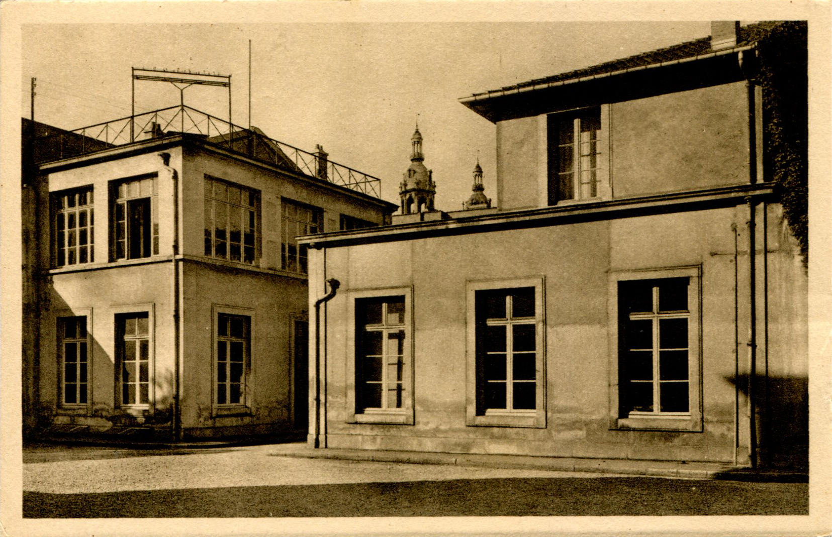 09-Laboratoires de chimie, botanique et zoologie