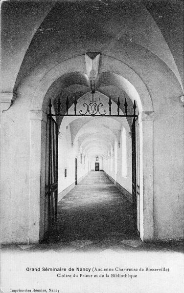 Cloître du Prieur et bibliothèque