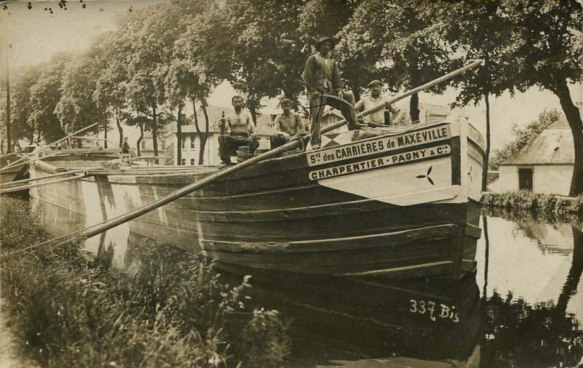 Une péniche