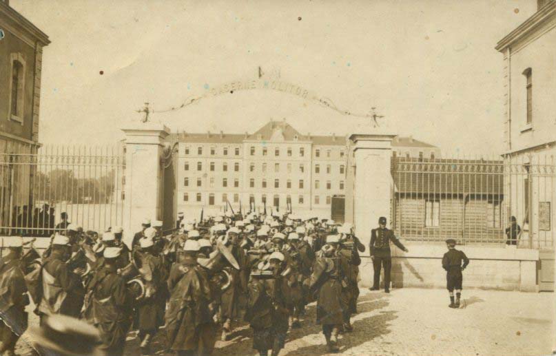 205a - Rentrée des soldats