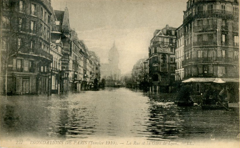 Rue et Gare de Lyon
