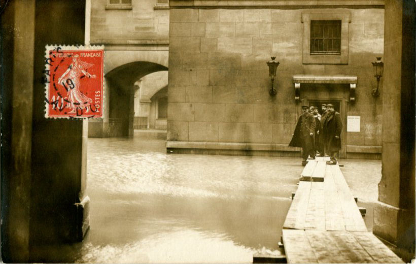 Dépôt près la Préfecture de Police