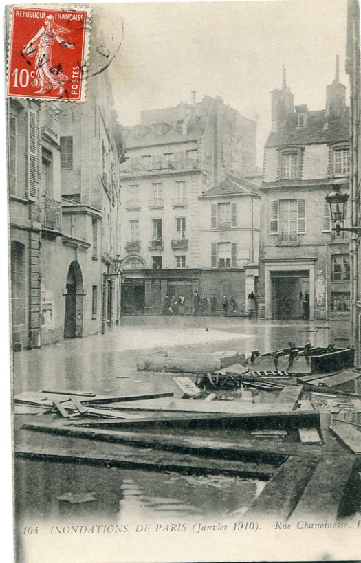 Rue Chanoinesse