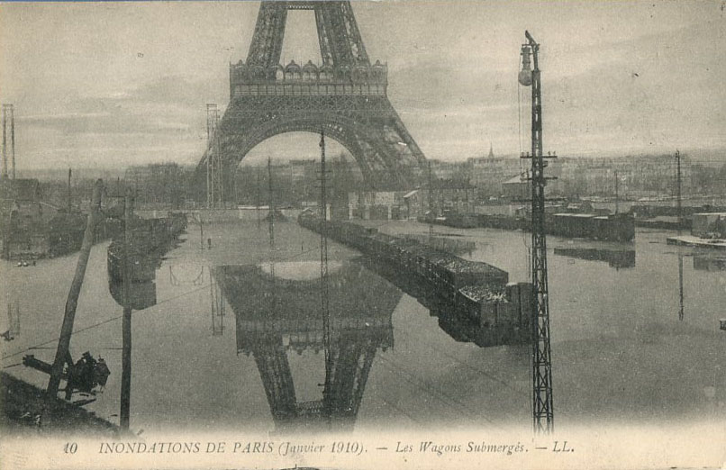 Les wagons submergés