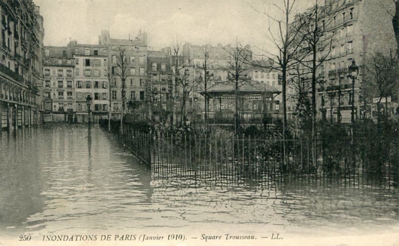Square Trousseau
