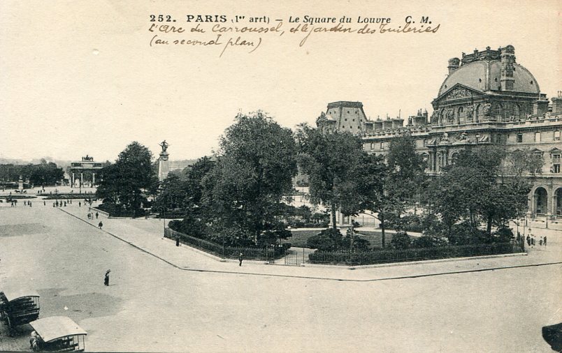 Le Square du Louvre