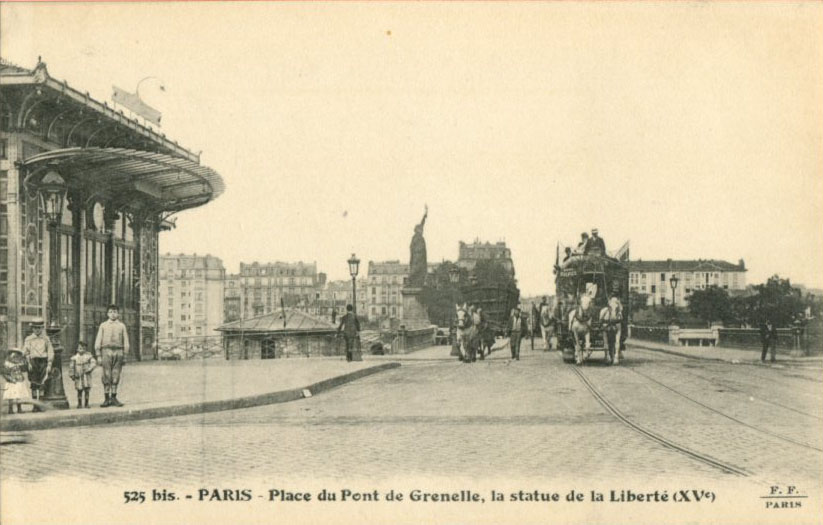 Pont de Grenelle - Statue de la Liberté