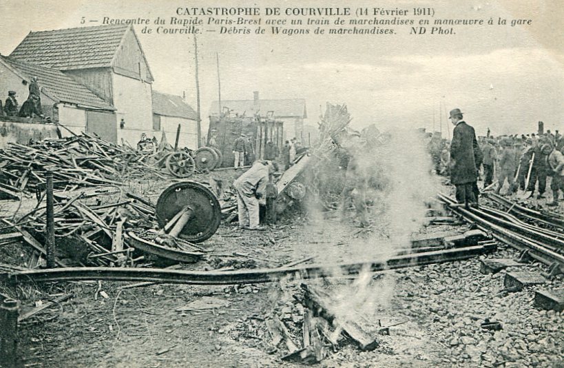 5 - Débris de wagons de marchandises