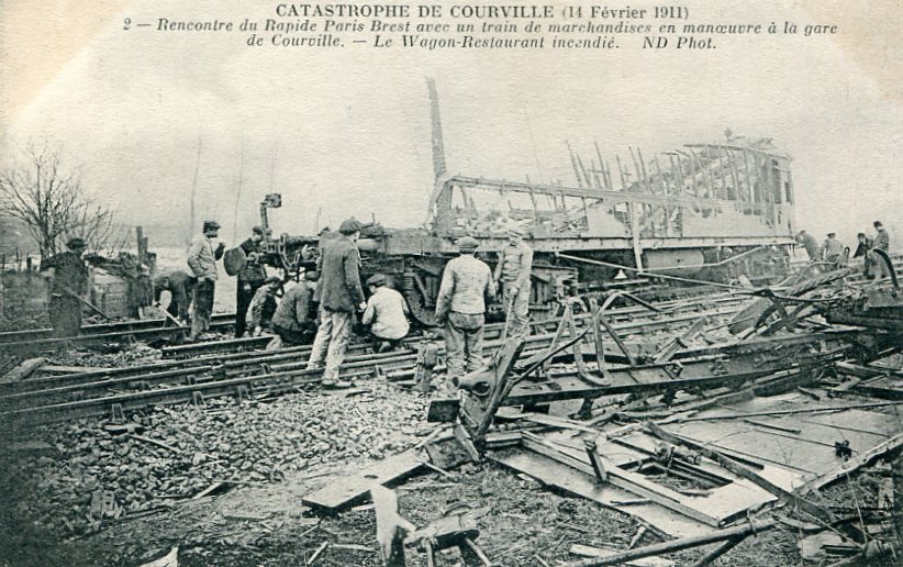 2 - Le wagon-restaurant incendié