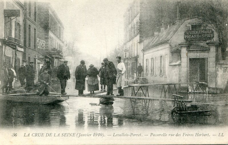 Passerelle Rue des Frères Herbert