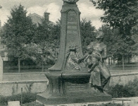 3 - Rues , places, ponts, monuments...