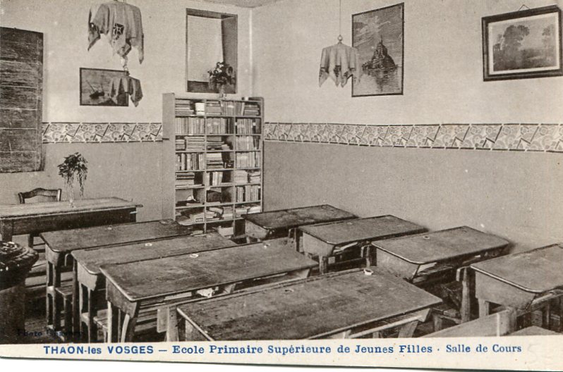 É.P.S. de Jeunes Filles - Salle de cours