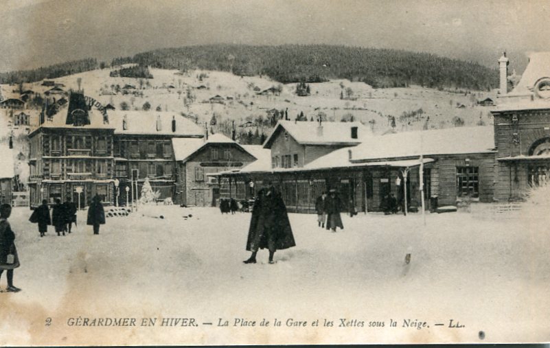 Place de la Gare et les Xettes