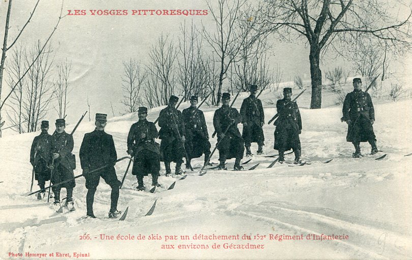 École de skis par un détachement du 152e RI