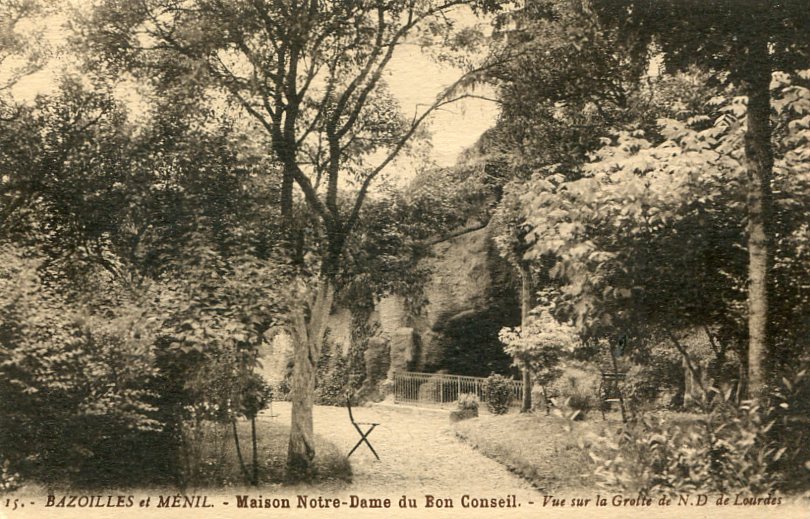 15 - Grotte de N.D. de Lourdes