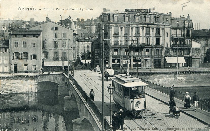 Pont de Pierre et Crédit Lyonnais