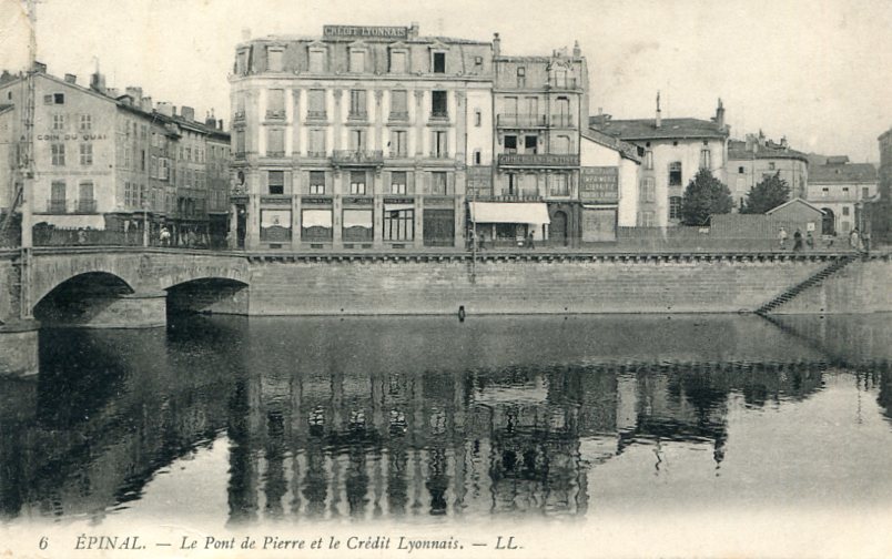 Pont de Pierre et Crédit Lyonnais