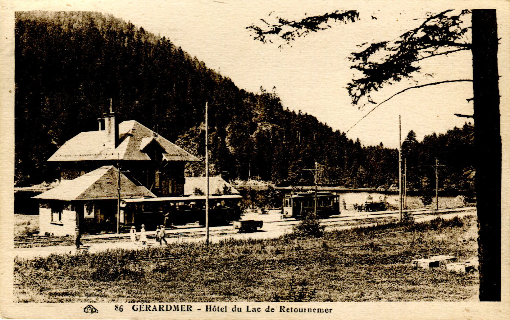 ■ Hôtel du Lac et train électrique
