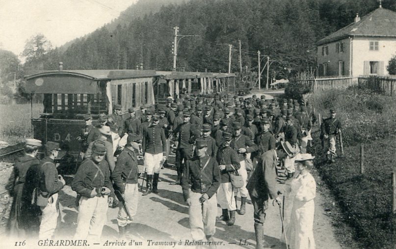 Arrivée d'un tramway à Retournemer