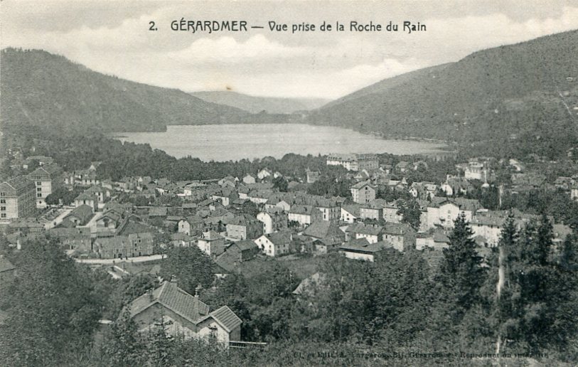 040 - Vue depuis la Roche du Rain -b