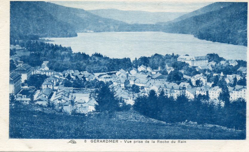 055 - Vue depuis la Roche du Rain -b