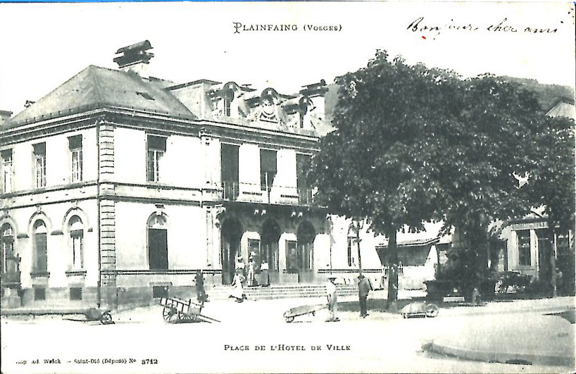 Hôtel de Ville -n