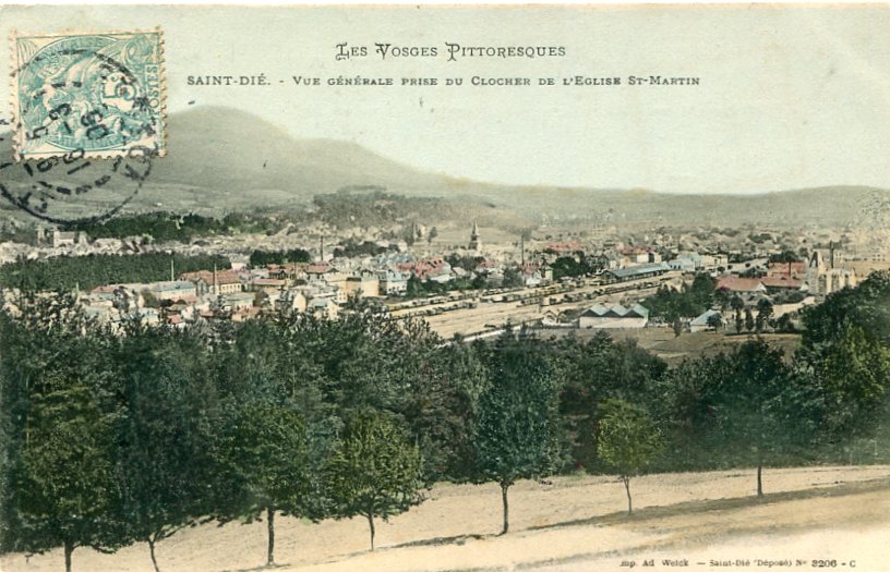 Vue prise de l'Église St-Martin -a