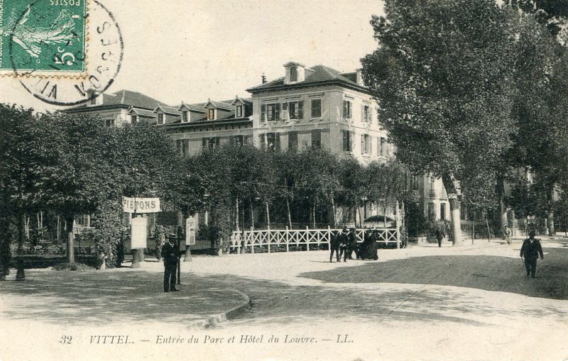Entrée du Parc et Hôtel du Louvre