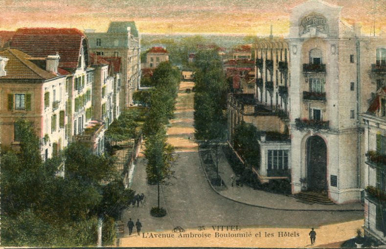 Avenue Bouloumié et Hôtels -c
